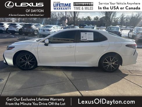 Used 2022 Toyota Camry SE image 6