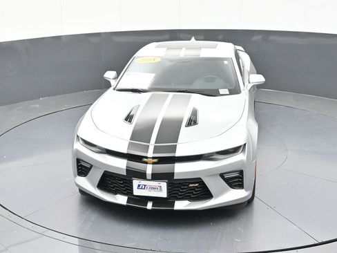 Used 2018 Chevrolet Camaro SS RWD image 60