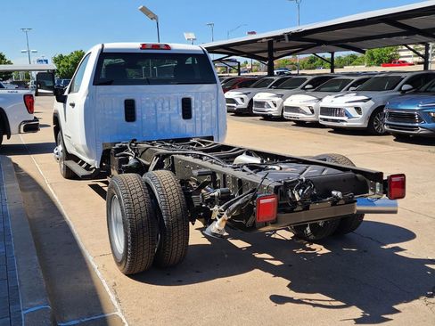 New 2026 GMC Sierra 3500 Pro AWD/4WD image 5
