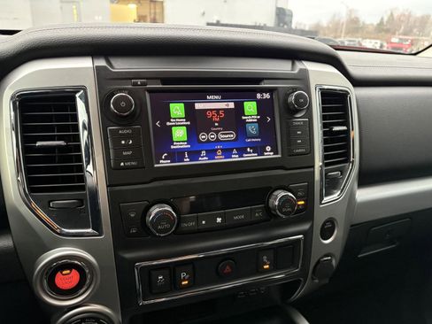 Used 2019 Nissan Titan PRO-4X image 16