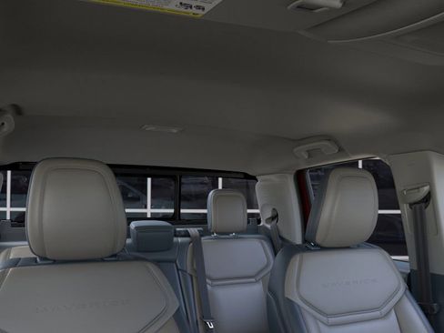New 2025 Ford Maverick Lariat image 12