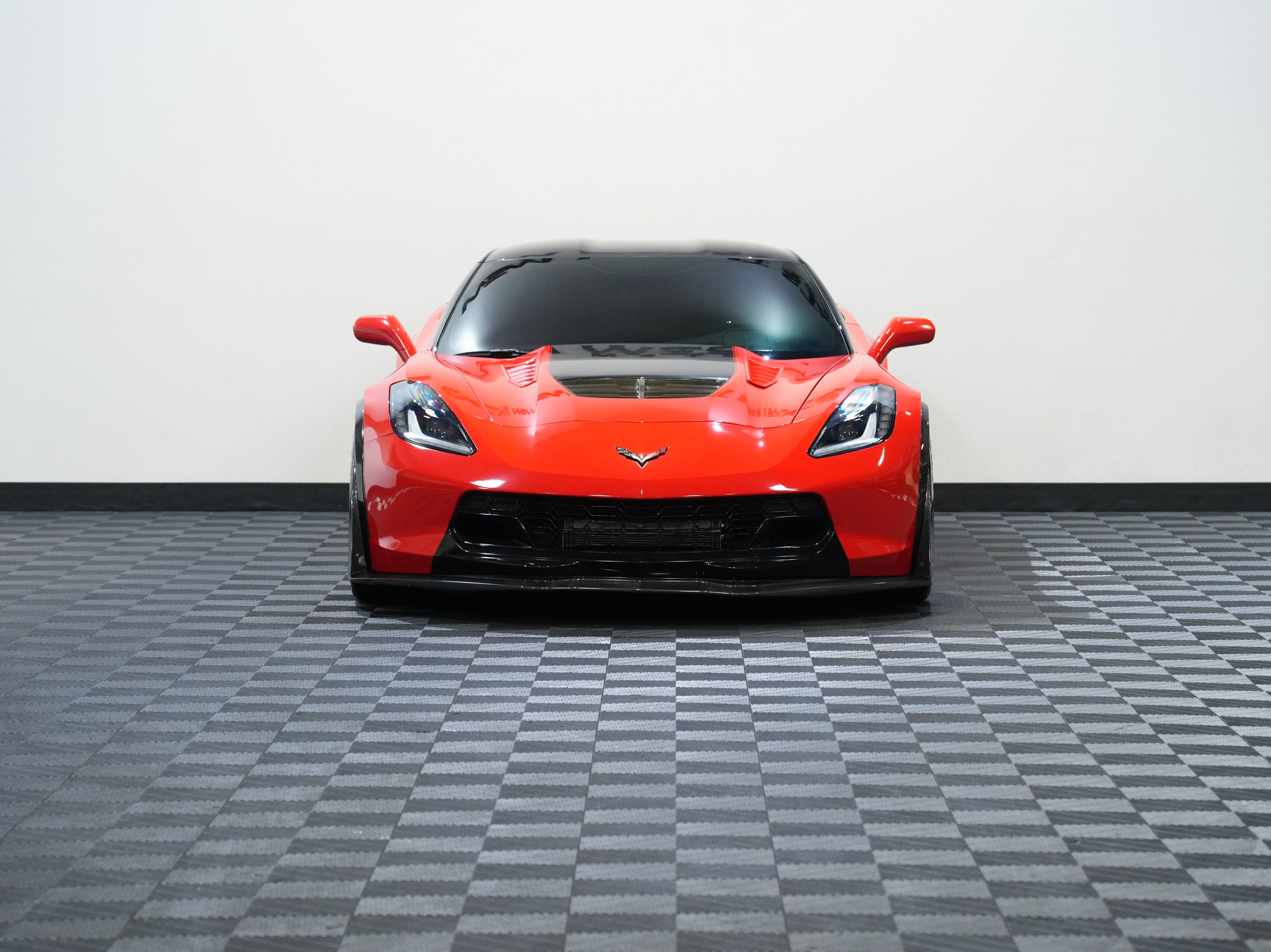 Used 2015 Chevrolet Corvette Z06 w/ 3LZ Preferred Equipment Group RWD image 4