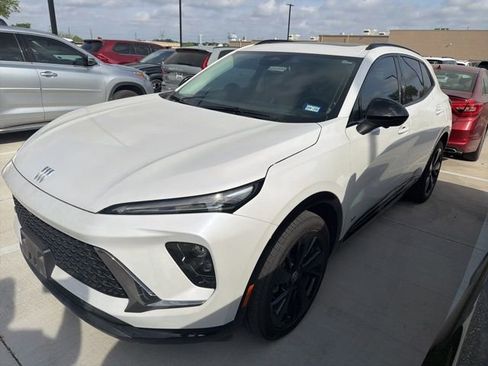 Used 2024 Buick Envision Sport Touring image 3