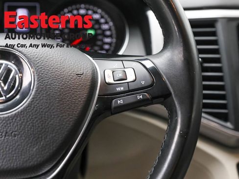 Used 2019 Volkswagen Atlas SE w/ Towing Package image 16