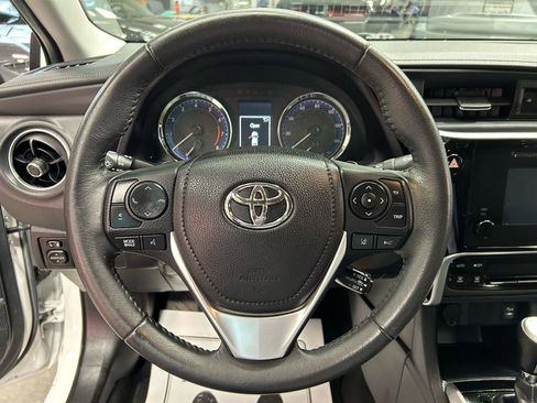 Used 2017 Toyota Corolla SE w/ Carpet Mat Package (TMS) image 10
