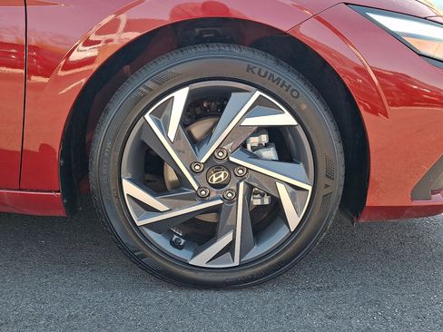 Certified 2025 Hyundai Elantra Sport image 8