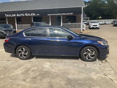 Used 2016 Honda Accord LX image 2