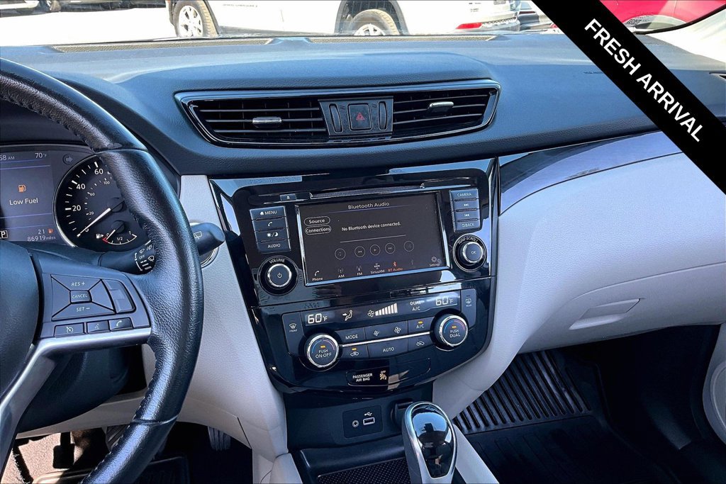 Used 2020 Nissan Rogue Sport SV w/ All-Weather Package FWD image 13