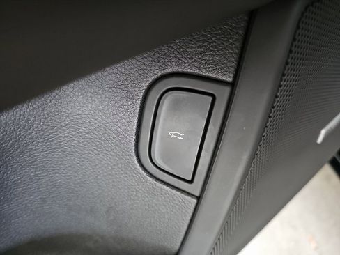 Used 2018 Cadillac CT6 Luxury image 29