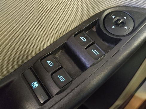 Used 2017 Ford Focus SE FWD image 27