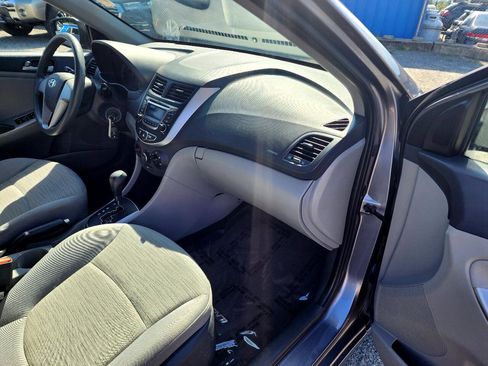 Used 2015 Hyundai Accent GLS image 25