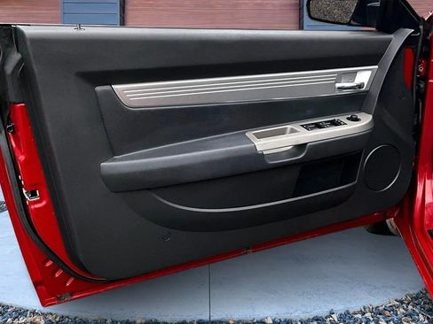 Used 2010 Chrysler Sebring Touring w/ Special Touring Group image 17