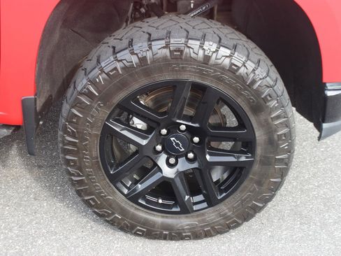 Used 2021 Chevrolet Silverado 1500 LT Trail Boss w/ LT Trail Boss Premium Package AWD/4WD image 38