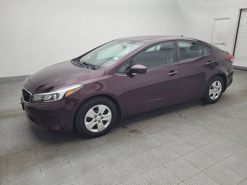 Used 2017 Kia Forte LX w/ LX Popular Package image 2