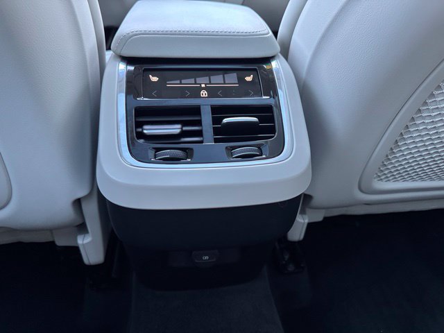 Used 2023 Volvo XC60 B5 Ultimate w/ Climate Package AWD/4WD image 17