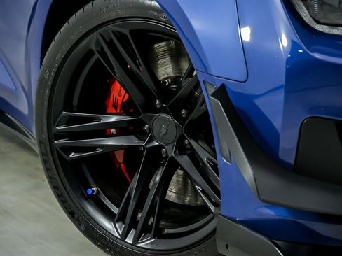 Used 2021 Chevrolet Camaro ZL1 image 4