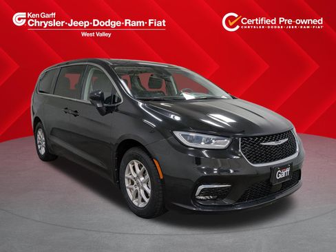 Certified 2023 Chrysler Pacifica Touring-L image 1