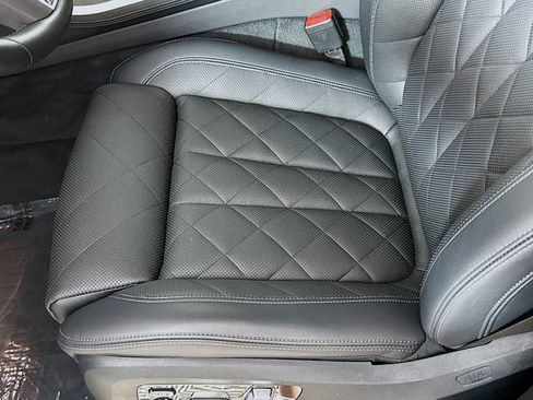 Used 2024 BMW X5 M60i w/ Climate Comfort Package image 21