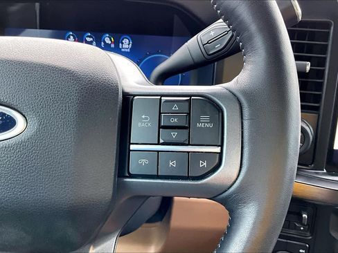 Used 2024 Ford F250 Lariat w/ Lariat Ultimate Package AWD/4WD image 24