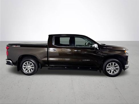Used 2019 Chevrolet Silverado 1500 LTZ w/ LTZ Convenience Package AWD/4WD image 5