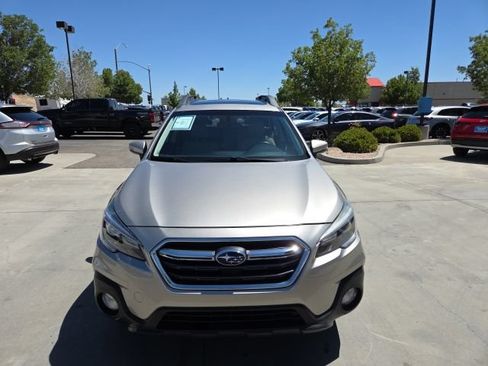 Used 2018 Subaru Outback 3.6R Limited AWD/4WD image 2