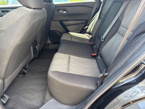 Used 2025 Nissan Rogue SV FWD image 21