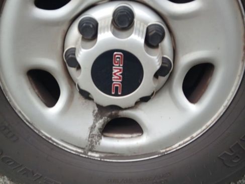 Used 2019 GMC Savana 2500 LS image 22