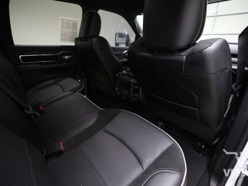 Used 2025 RAM 3500 Laramie AWD/4WD image 12