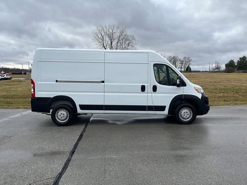 Used 2025 RAM ProMaster 3500 w/ Convenience Group image 7