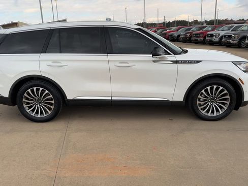Used 2021 Lincoln Aviator Reserve w/ Equipment Group 201A image 2
