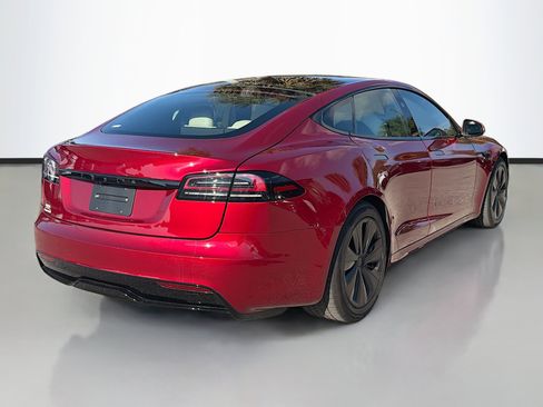 Used 2024 Tesla Model S image 3