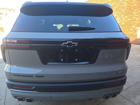 New 2026 Chevrolet Traverse Z71 w/ Driver Confidence Package image 6
