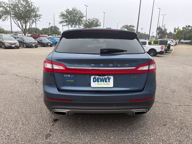 Used 2018 Lincoln MKX Select w/ Select Plus Package FWD image 4