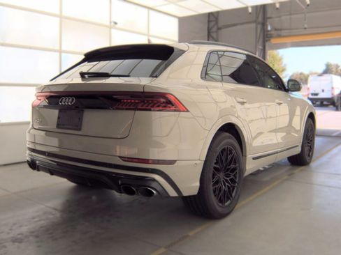 Used 2021 Audi SQ8 Prestige AWD/4WD image 2