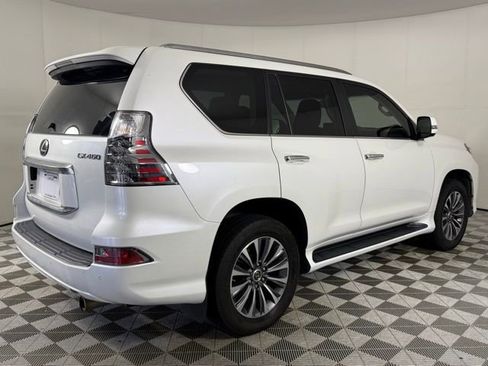 Used 2022 Lexus GX 460 Luxury w/ Accessory Package AWD/4WD image 8