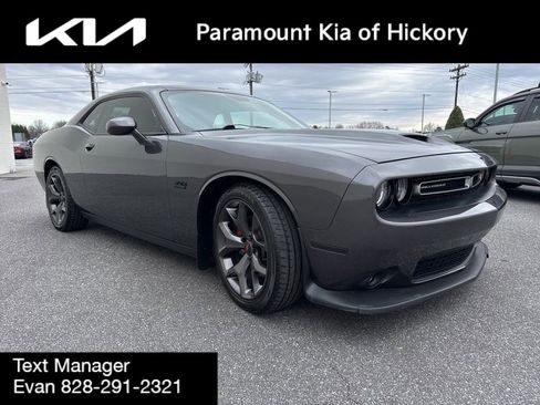 Used 2019 Dodge Challenger R/T image 3