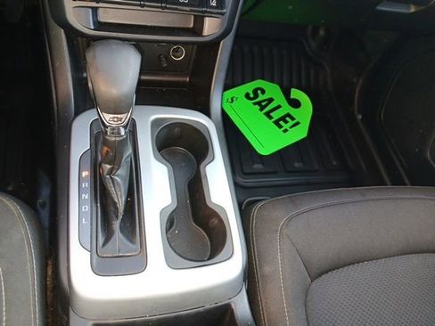 Used 2022 Chevrolet Colorado LT w/ Fleet Safety Package image 24