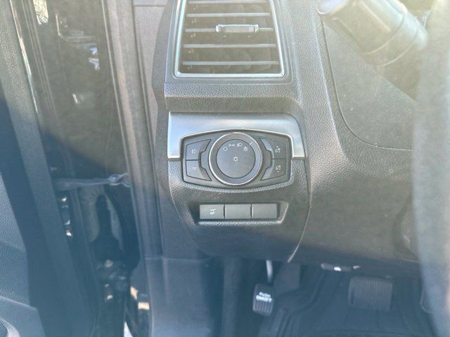Used 2018 Ford Explorer XLT w/ Equipment Group 202A FWD image 16