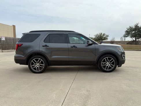 Used 2016 Ford Explorer Sport w/ Equipment Group 401A image 8