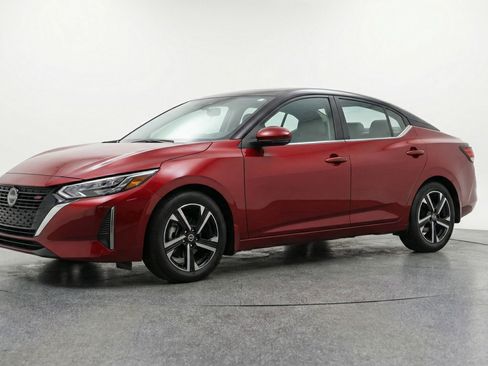 Used 2025 Nissan Sentra SV FWD image 3