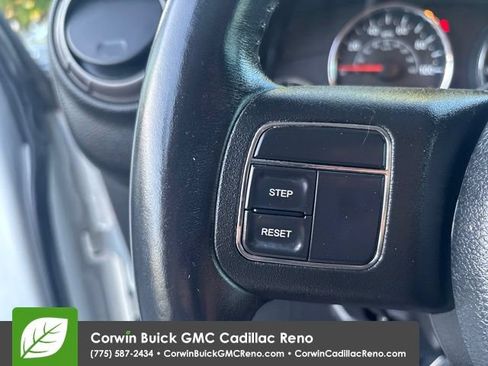 Used 2018 Jeep Wrangler Unlimited Sport S AWD/4WD image 16