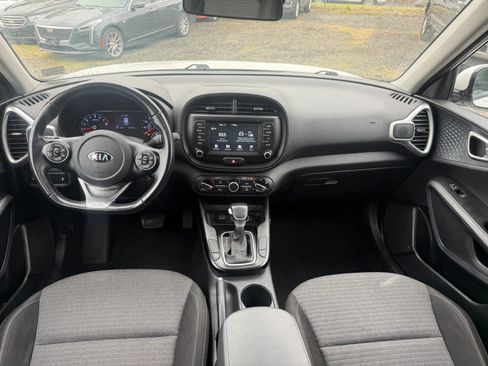 Used 2021 Kia Soul GT-Line FWD image 30