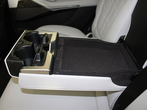 New 2026 BMW X7 xDrive40i w/ M Sport Package image 24