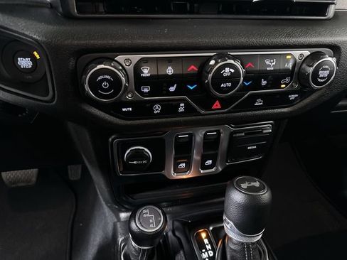Used 2024 Jeep Wrangler Sport AWD/4WD image 17