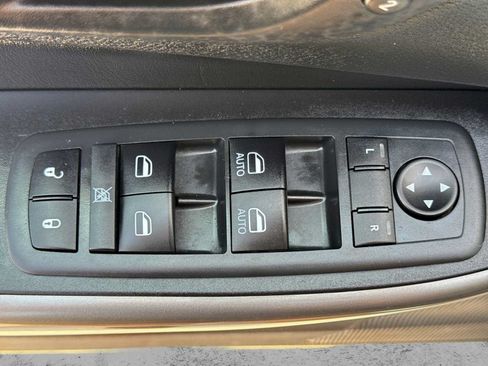 Used 2020 Jeep Cherokee Limited AWD/4WD image 16