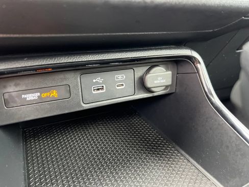 Certified 2025 Honda CR-V EX image 33
