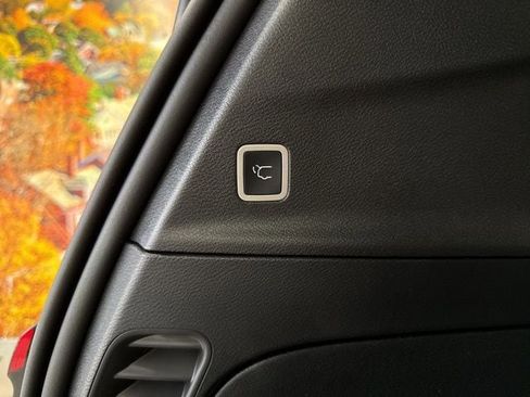 New 2026 Chrysler Pacifica Select w/ S Appearance Package image 43