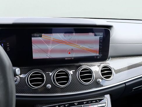 Used 2019 Mercedes-Benz E 63 AMG S image 23