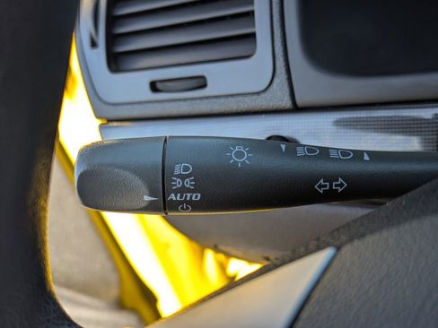 Used 2009 Pontiac G5 FWD image 21