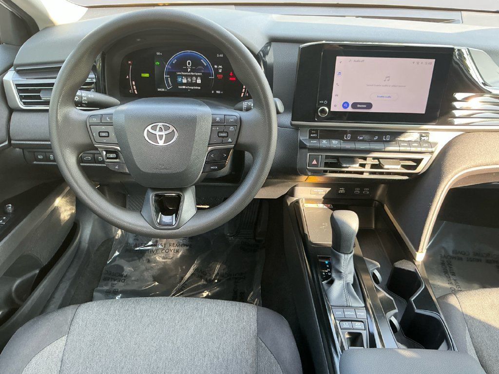 Used 2025 Toyota Camry LE FWD image 16